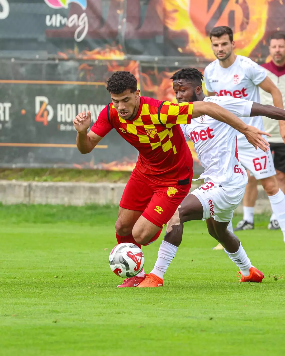 Göztepe, Kayserispor Maçı Hazırlıkları ve Transfer Çalışmalarına Hız Verdi