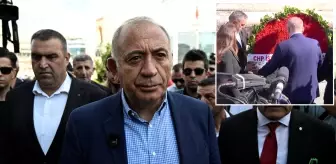 Gürsel Tekin'e soğuk duş! Taksim Cumhuriyet anıtına bıraktığı çelenk kaldırıldı