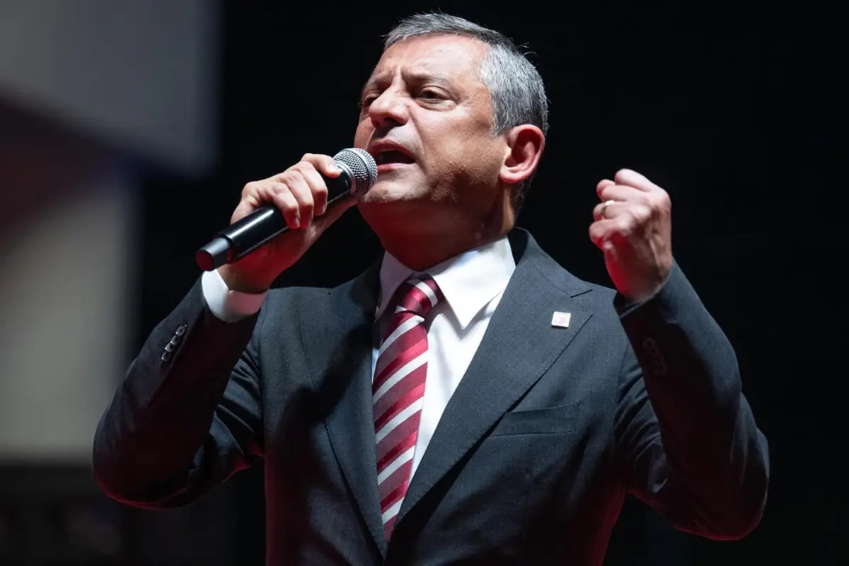 Özgür Özel'den tarihi rest: Hayatı durma noktasına getirecek eylemler yaparız