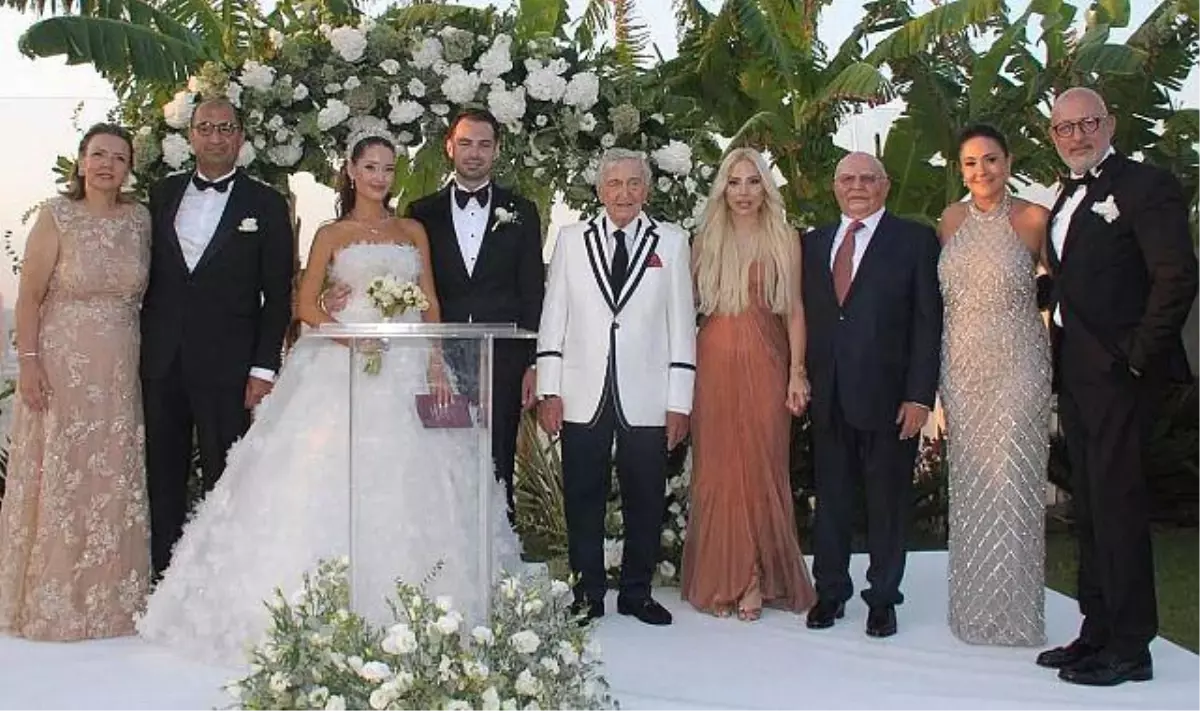 Koç ve Arkas, Kuşadası'nda Nikah Şahidi Oldu