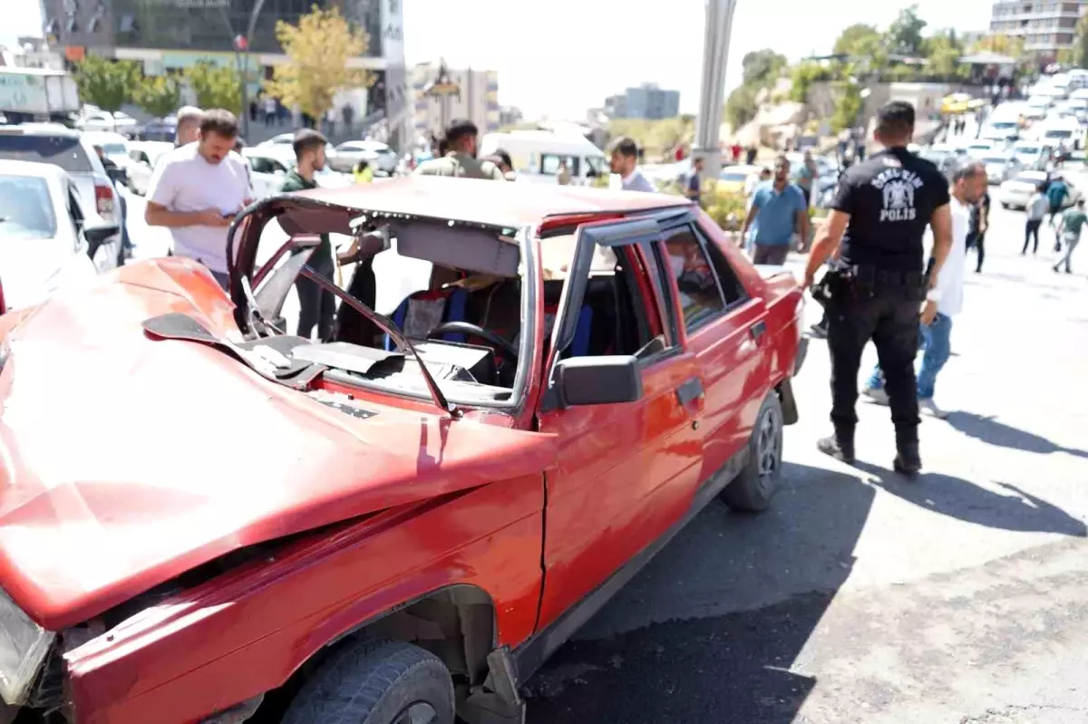 Şırnak'ta Zincirleme Kaza: 3 Yaralı