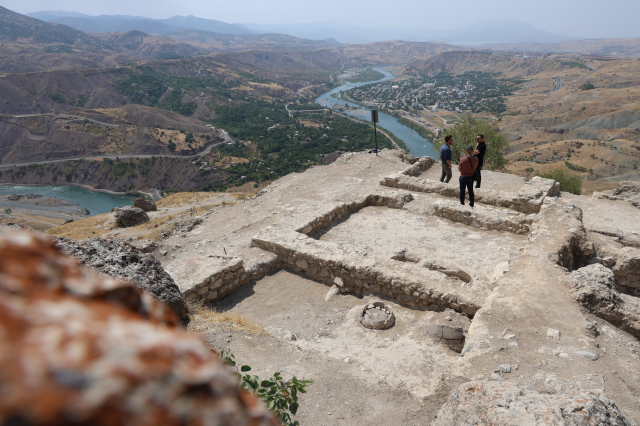 3 bin yillik tarihi kaleden osmanli karakolu cikti 19033988 1815 m