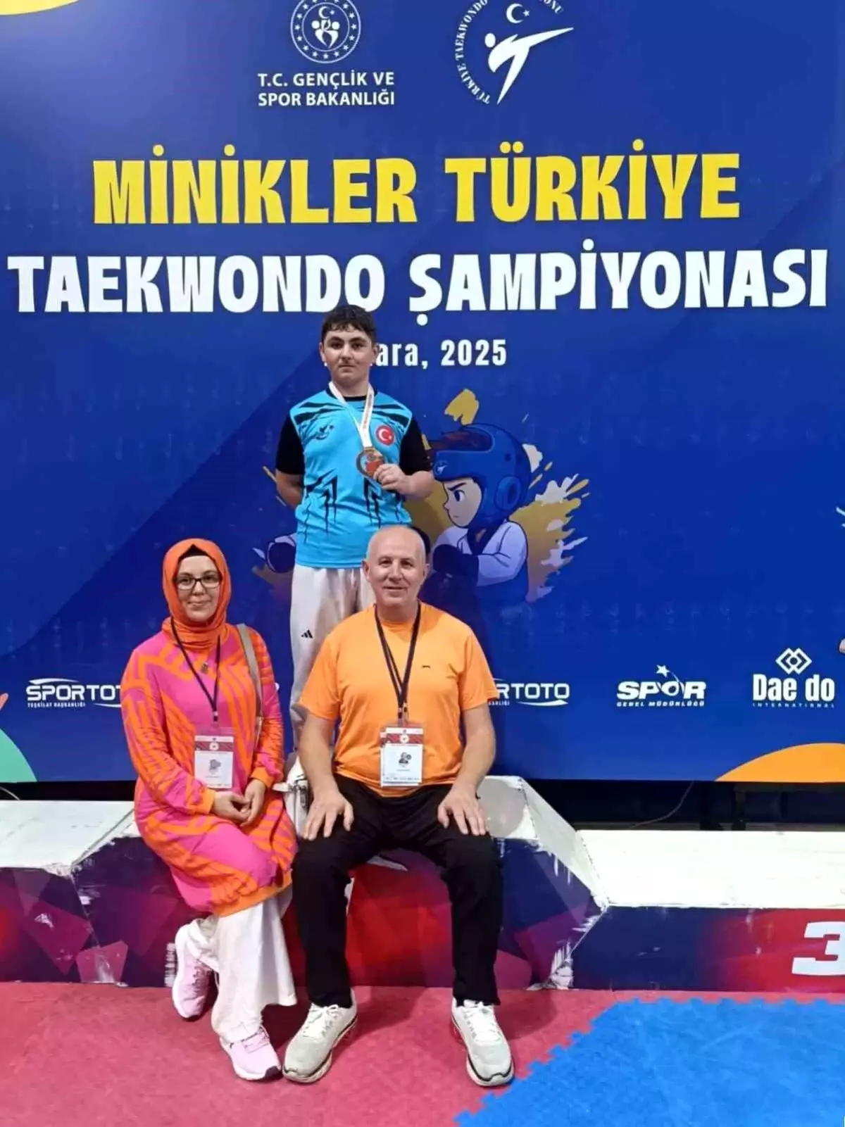 Düzceli Taekwondo Sporcusu Ahmet Selim Uras Türkiye Üçüncüsü Oldu