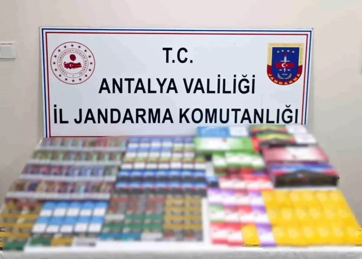 Manavgat'ta Kaçak Ürün Operasyonu: 2 Bin 200 Paket Sigara Ele Geçirildi