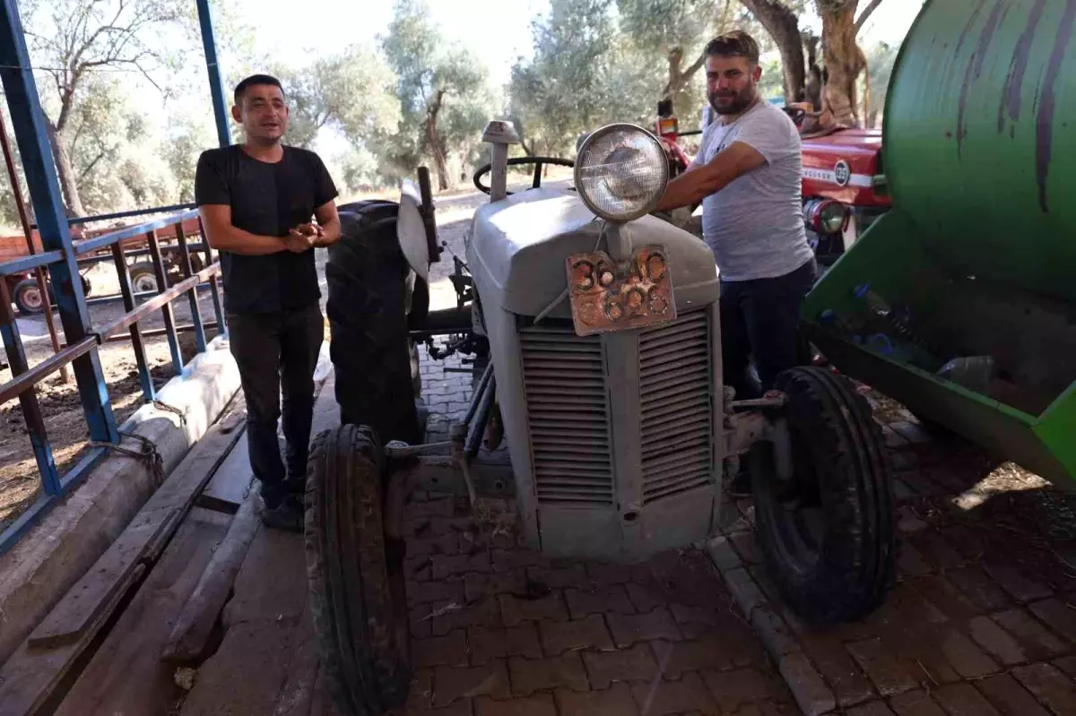 77 Yıllık Traktör Tarihi Değeriyle Satışa Çıkartıldı