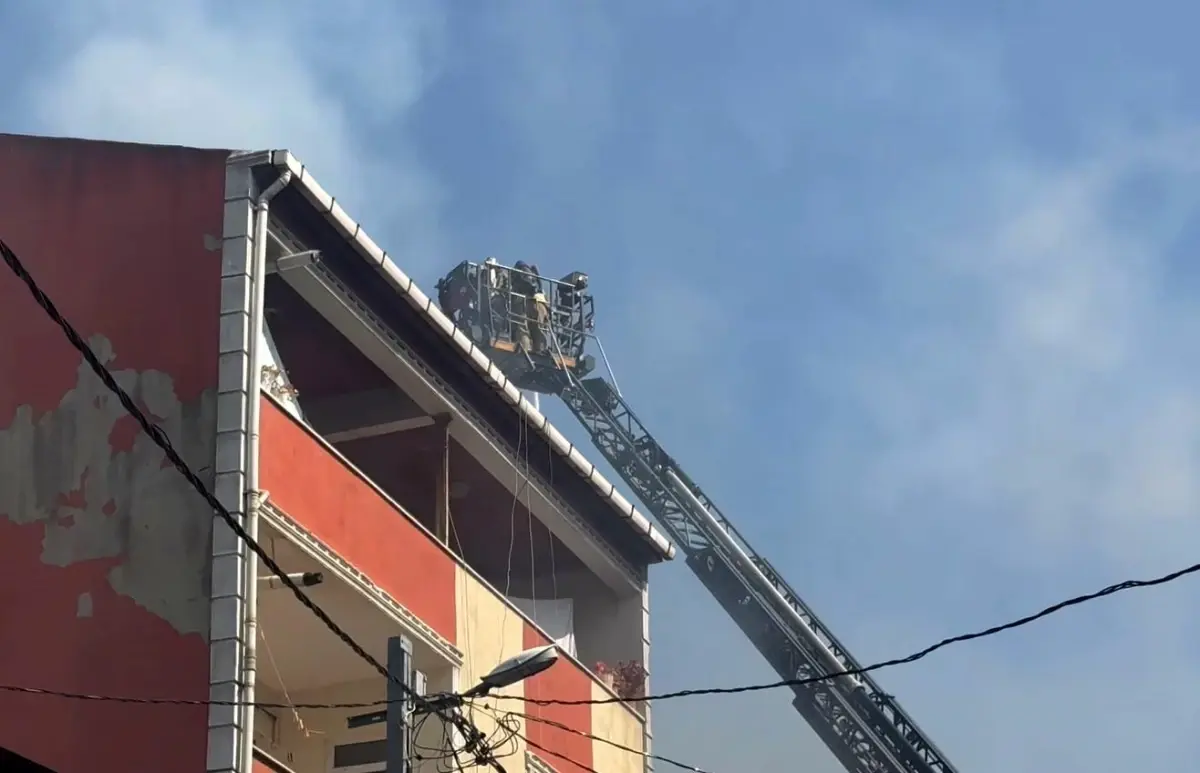 İstanbul Avcılar'da Yangın: 4 Bina Alev Alev Yandı