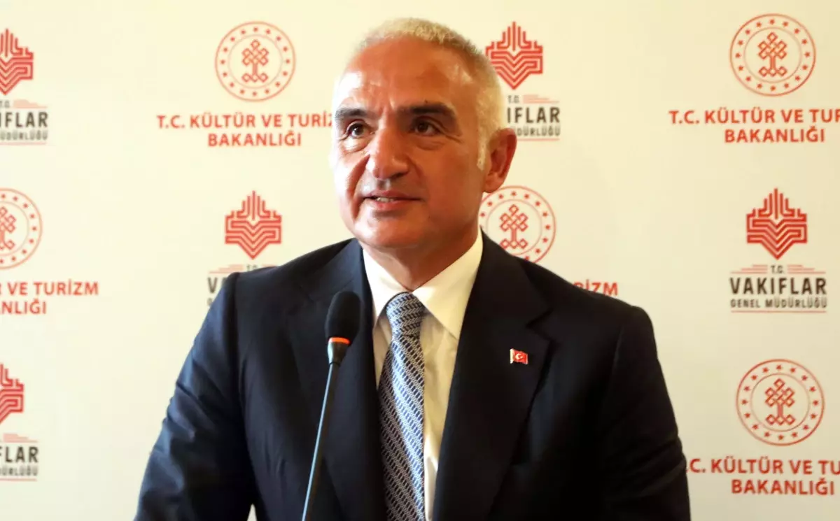 Bakan Ersoy: Yerin üzerindeki eserler kadar altındakilere de önem veriyoruz