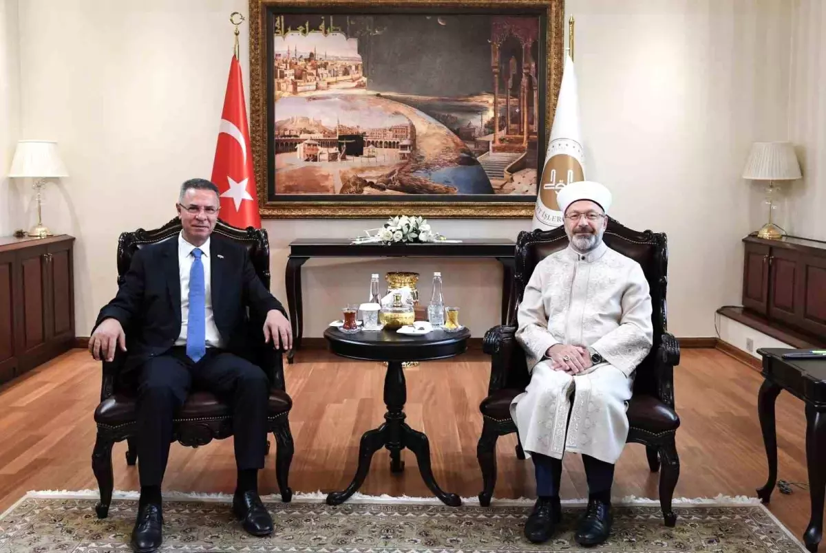 Diyanet İşleri Başkanı Erbaş, Filistin Büyükelçisi'ni kabul etti