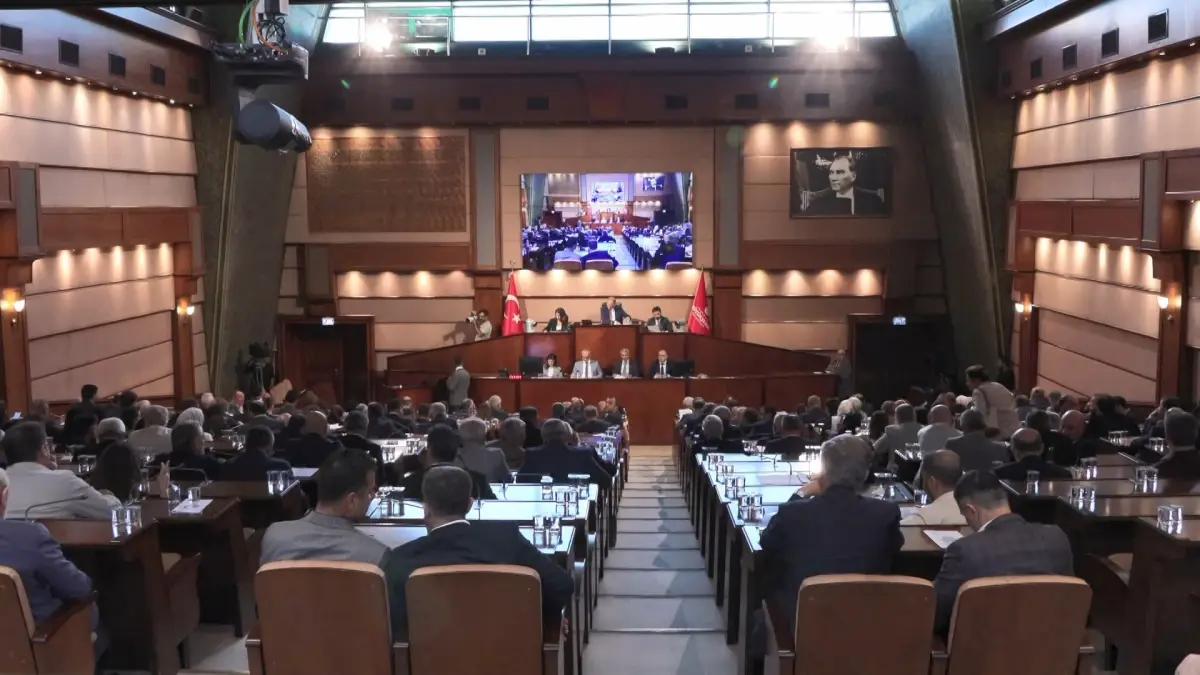 İBB Meclisi'nde Toplu Ulaşıma Zam Tartışmaları