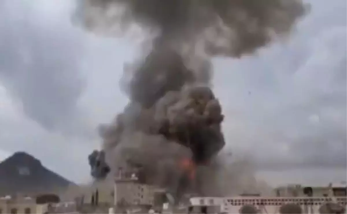 İsrail'den Yemen'in başkenti Sana'ya hava saldırısı / Video eklendi