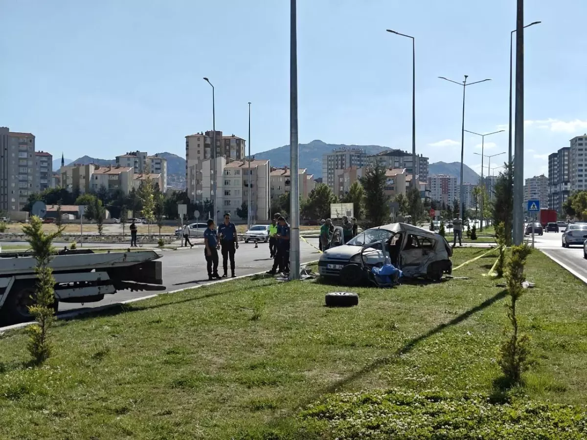 Kayseri'de Trafik Kazası: 3 Kişi Hayatını Kaybetti