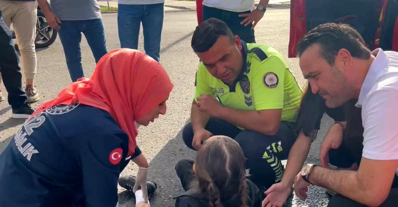 Tekirdağ'da Motosiklet ve Otomobil Çarpıştı: 2 Yaralı
