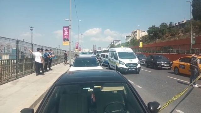 Horrific incident in front of Marmaray station: A corpse was found inside the vehicle