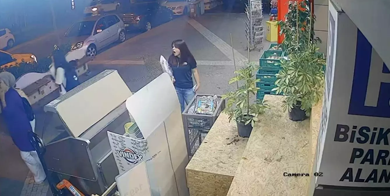 Antalya'da Motorlu Bisiklet Kazası: 1 Yaralı