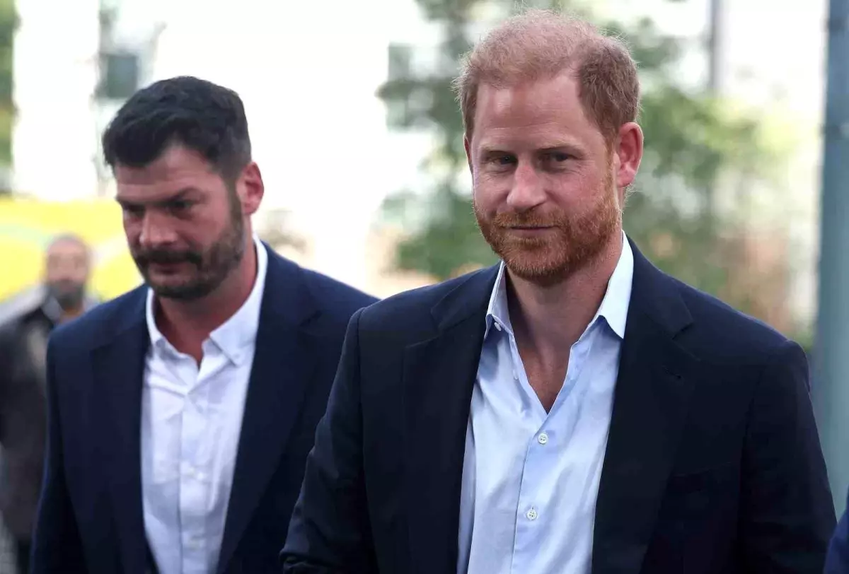 Prens Harry, Kral Charles ile Londra’da Görüştü