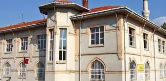 500 yıllık okulun duvarlarında ortaya çıkan esrarengiz sembollerin sırrı çözüldü