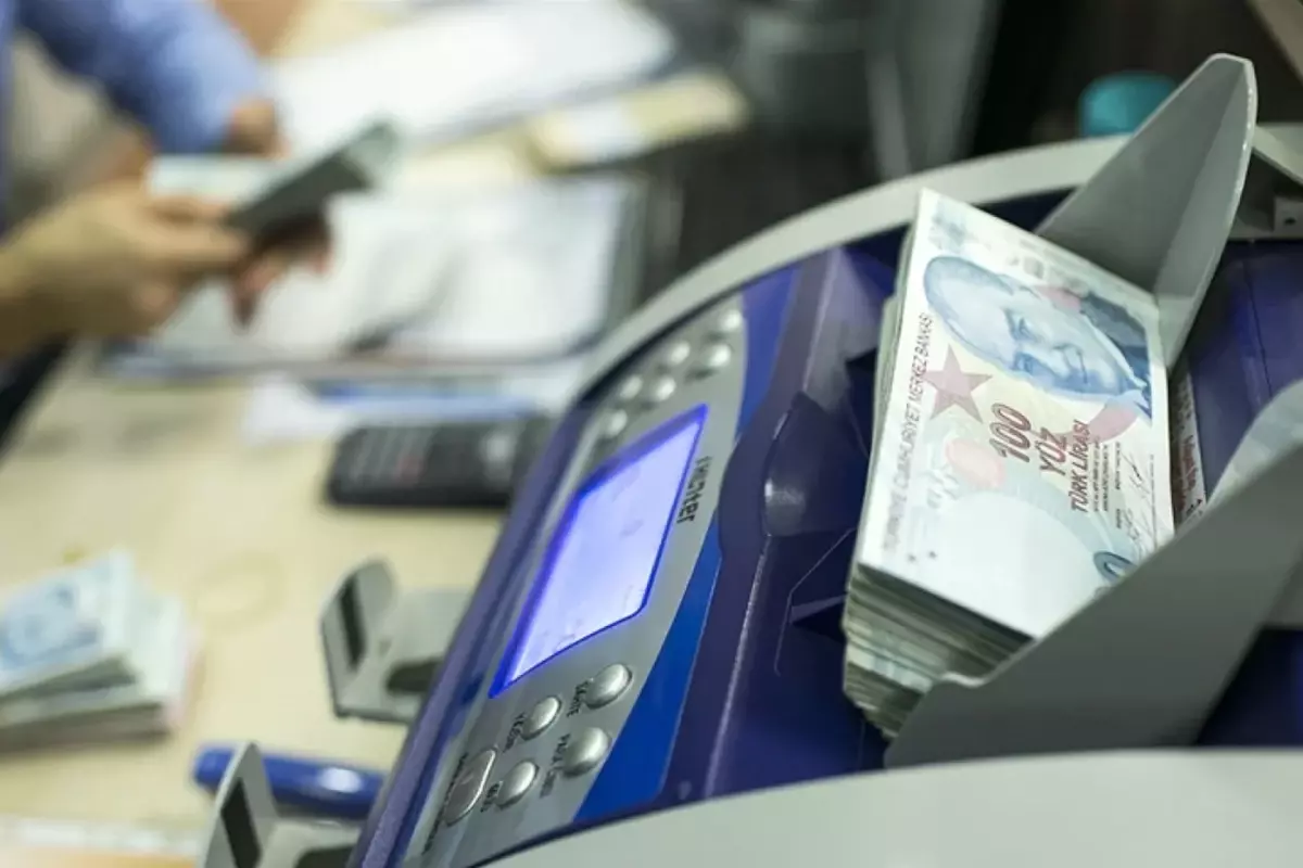 'Haftada 4 gün mesai' için düğmeye basıldı: İlk etapta kamu kurumlarında denenecek