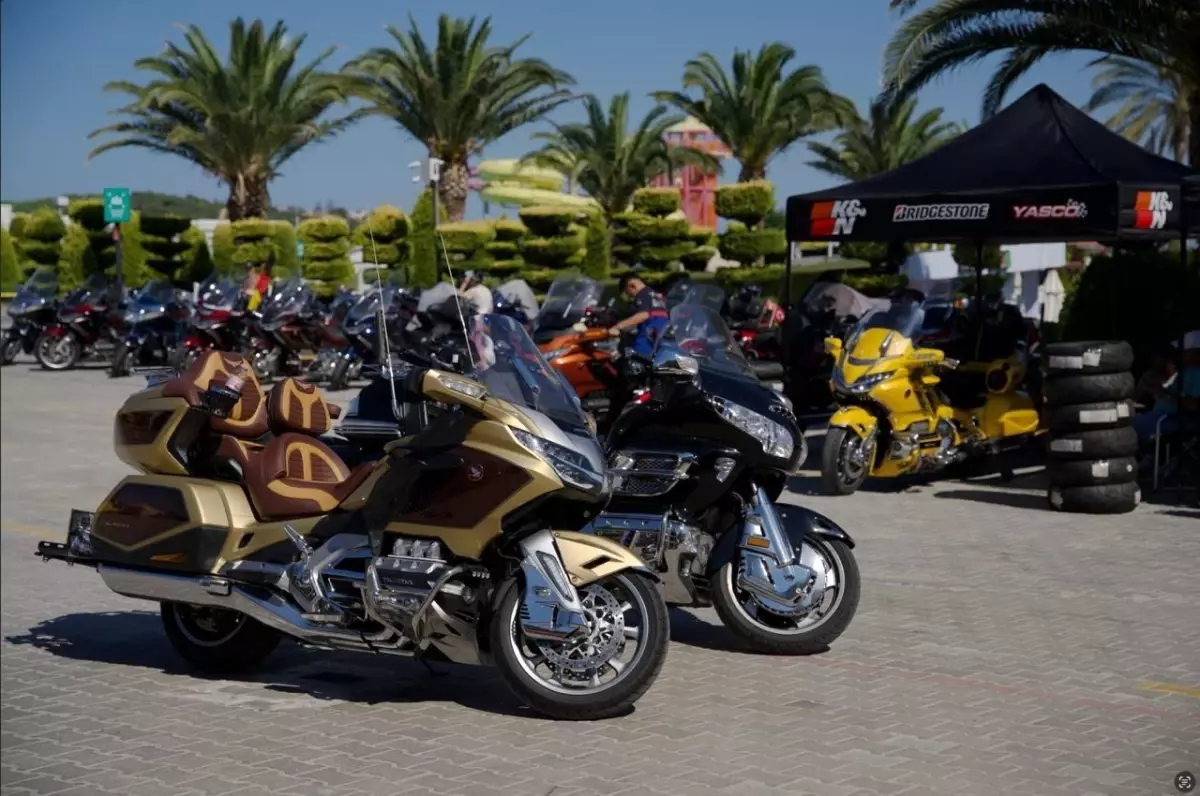 İzmir'de 10. Uluslararası Türkiye Treffen Başladı
