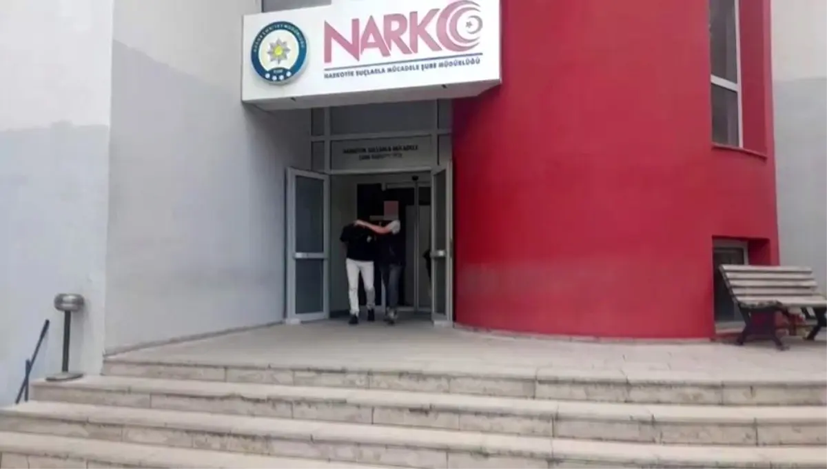 Adana'da Uyuşturucu Suçlarından 23 Hükümlü Yakalandı