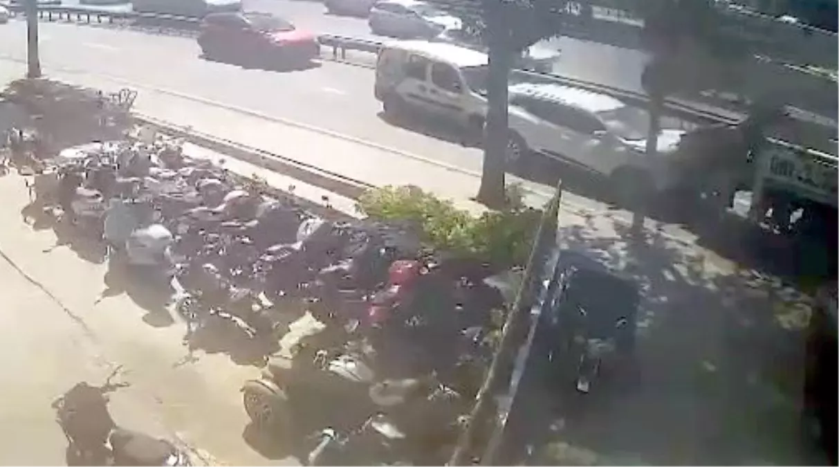 AVCILAR'da Zincirleme Kaza: Bir Yaralı