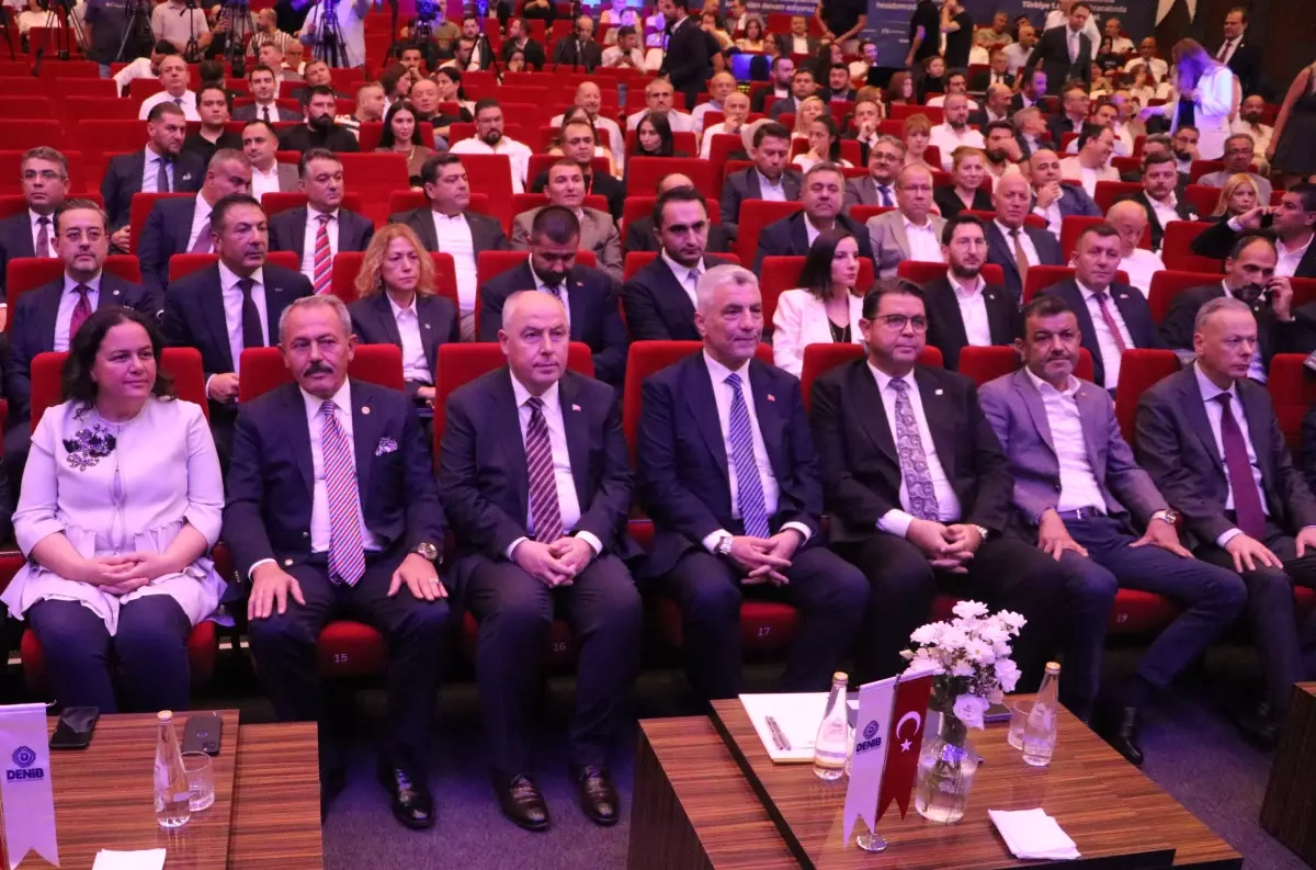 Ticaret Bakanı Ömer Bolat: Türkiye Ekonomisi Zorluklara Rağmen Büyüyor