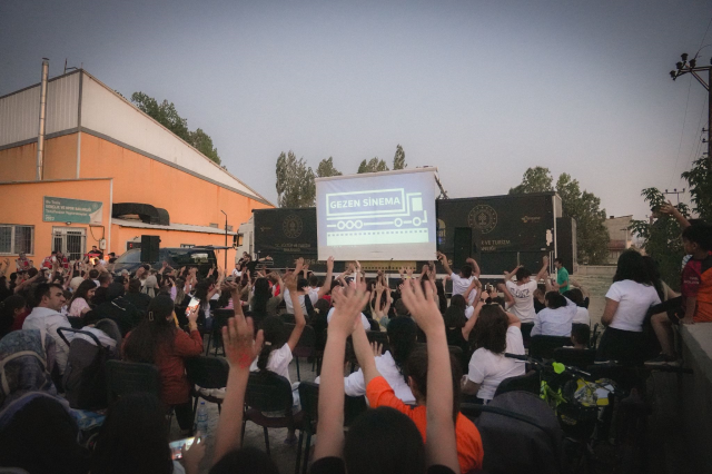 Bakan Ersoy açıkladı: Bir Anadolu Şenliği'nin üçüncü durağı Şırnak oldu Bakan Ersoy açıkladı: Bir Anadolu Şenliği'nin üçüncü durağı Şırnak oldu