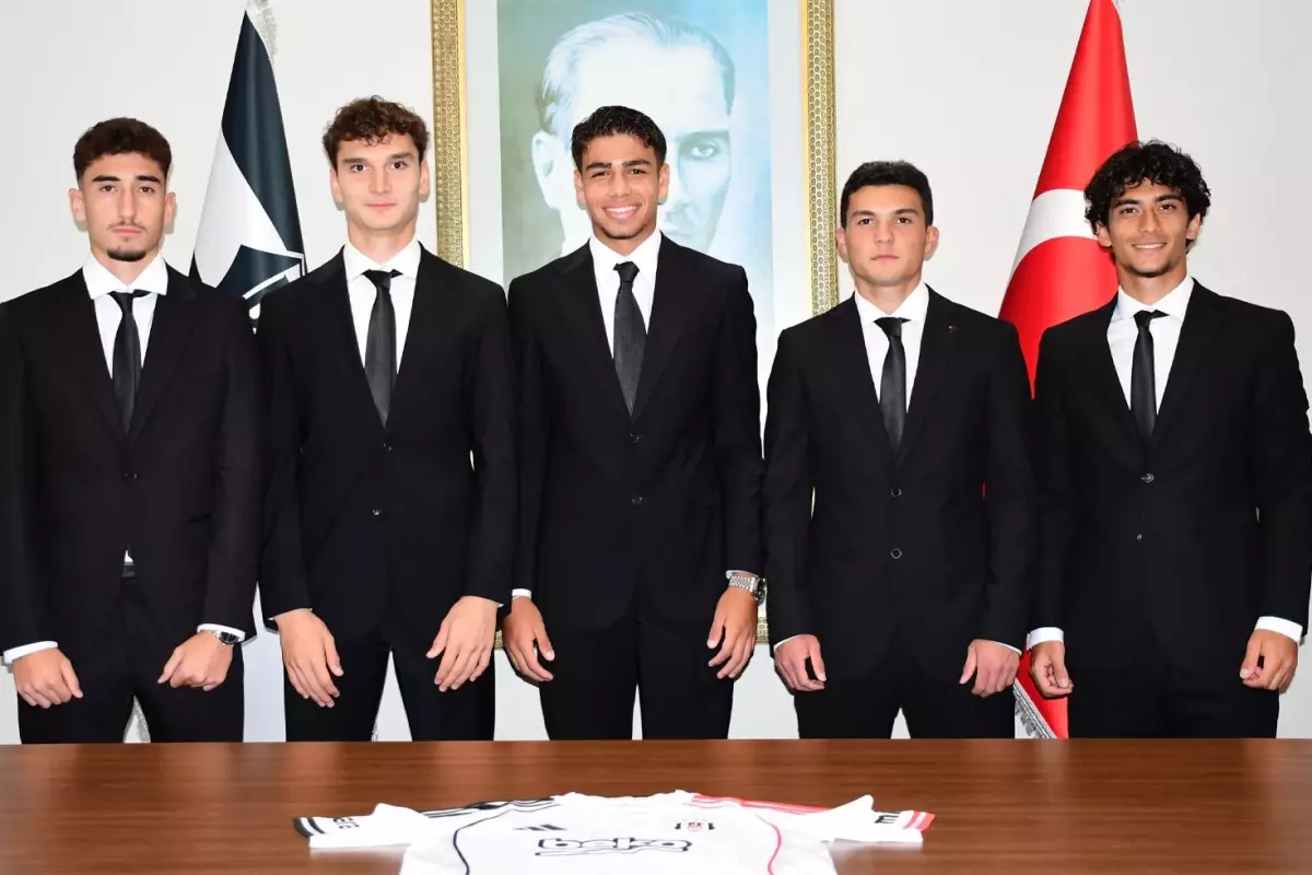 Beşiktaş'ta 5 imza birden