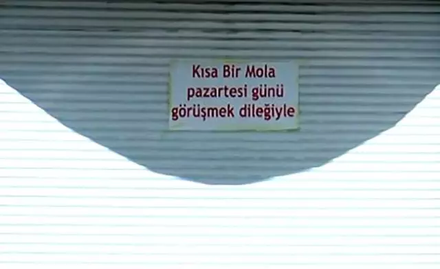 The incident that shook the city! He hung this notice on the door of his shop and disappeared.