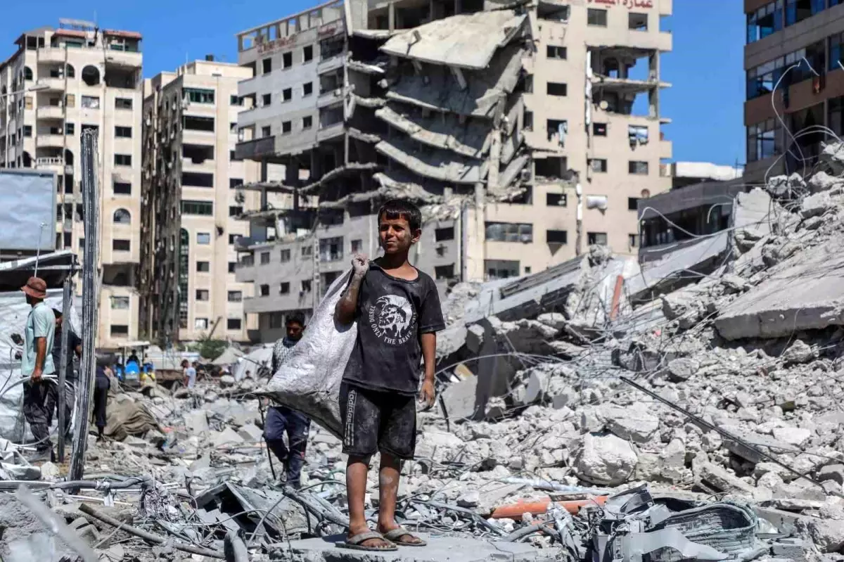 Gazze'deki Saldırılarda Ölü Sayısı 64 Bini Aştı