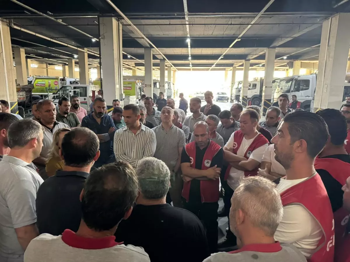 Karşıyaka Belediyesi'nde İşçiler Eylemi Sonlandırdı