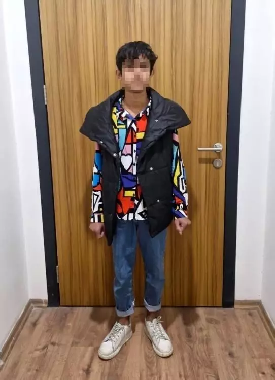 The 16-year-old boy who stole a gun and ammunition from the shooting range is wanted