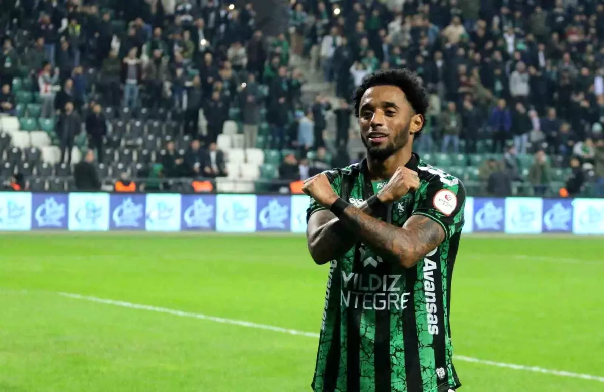 Kocaelispor, Ryan Mendes ile Yollarını Ayırdı