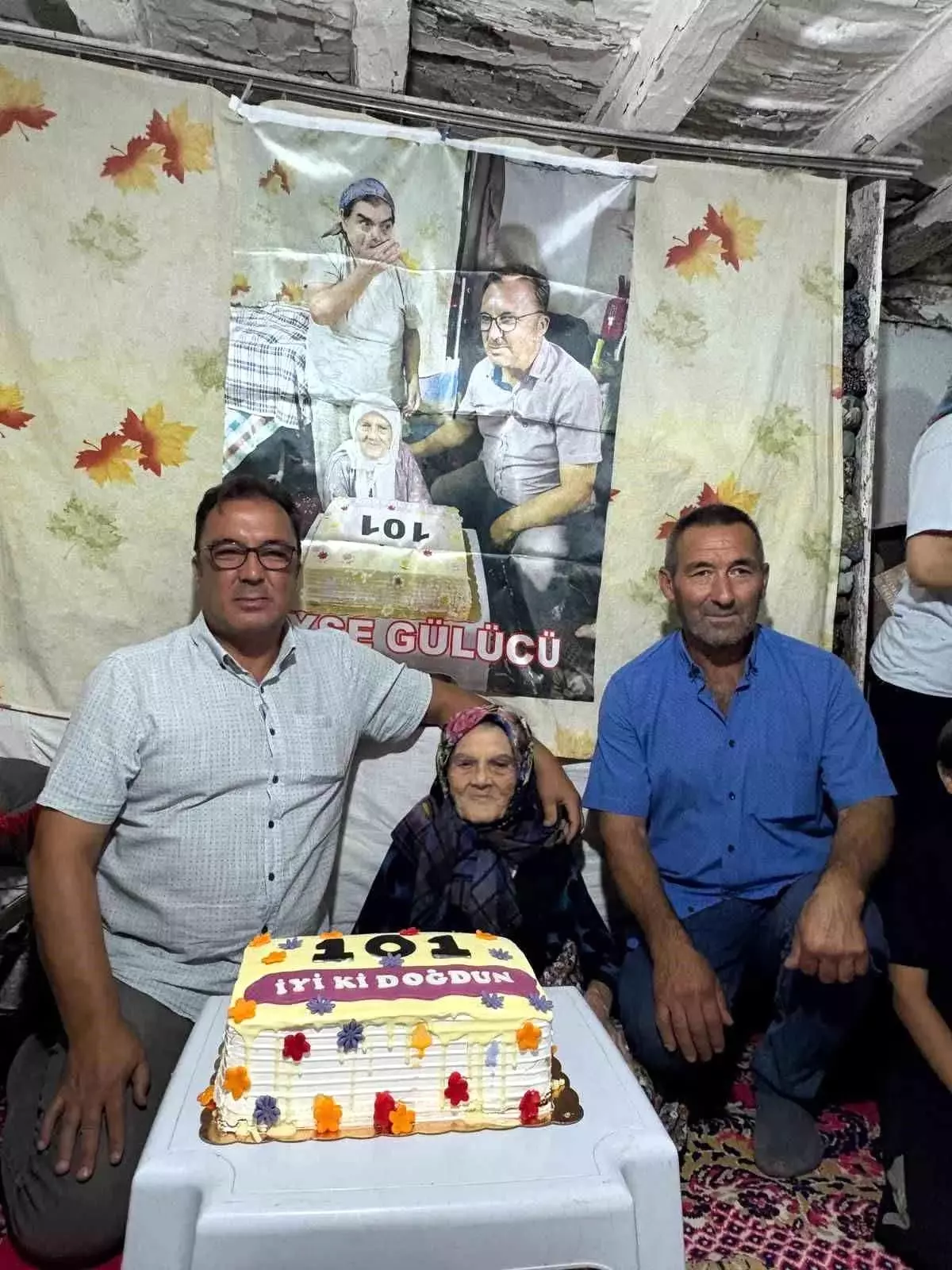 Çanakkale'de 101 Yaşındaki Kadının Doğum Günü Kutlandı