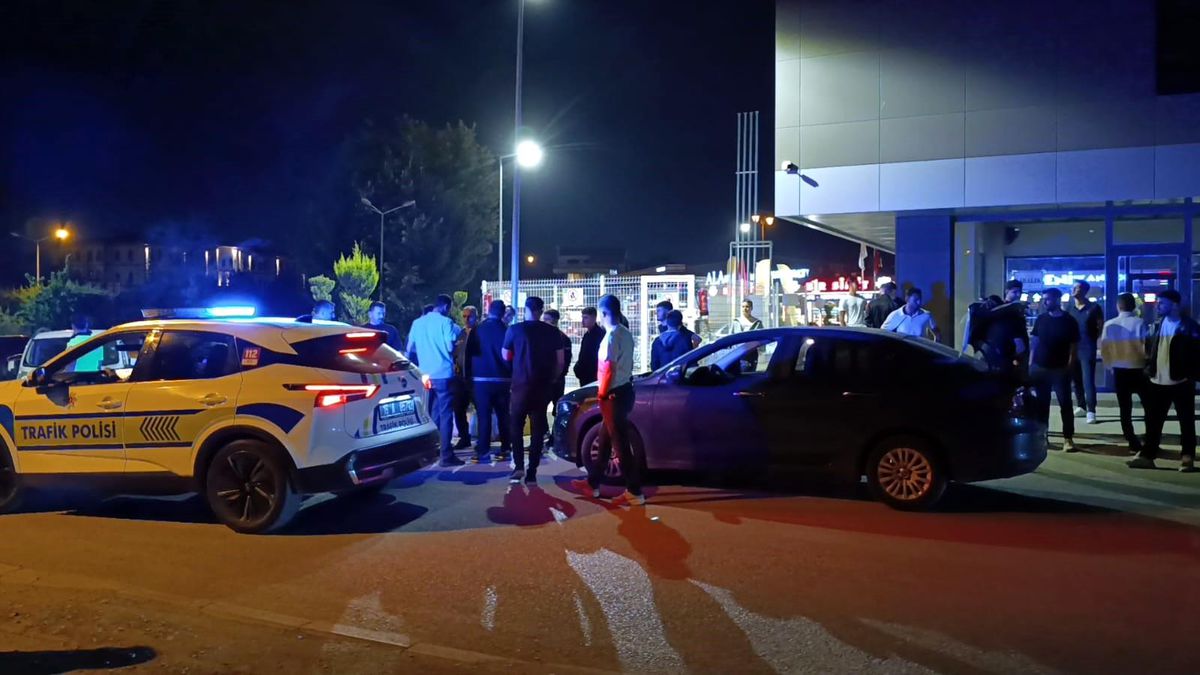Bursa'da Araçta Bulunan Ahşap Silah Panik Yarattı