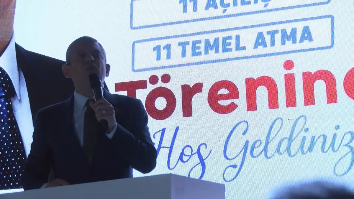 Özgür Özel, Sancaktepe'de 11 Açılış Törenine Katıldı