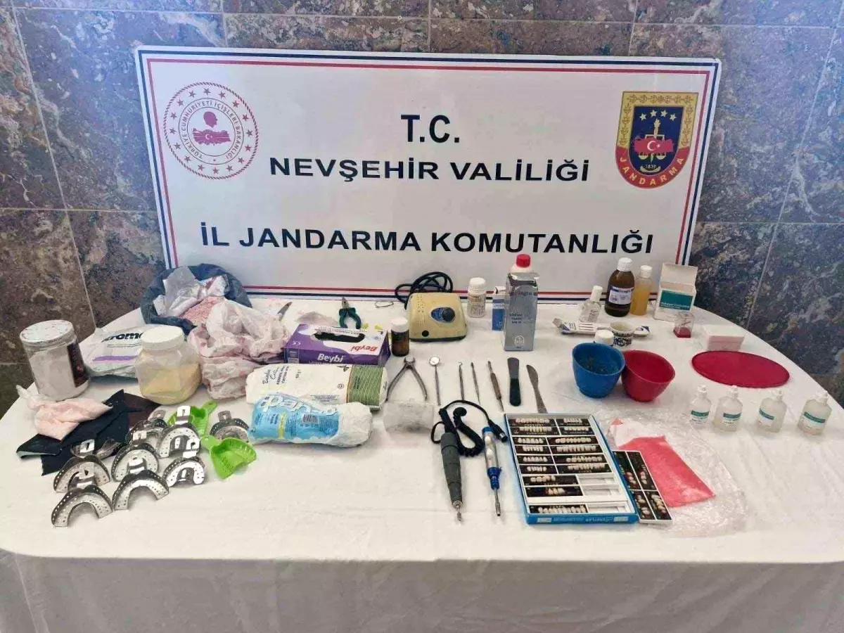 Nevşehir'de Seyyar Dişçilik Yapan İki Kişi Gözaltına Alındı