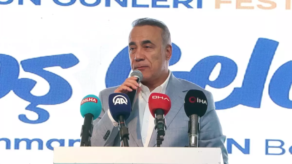 Sultangazi'de 6. Geleneksel Malatya Yöresel Ürün Günleri Festivali Başladı