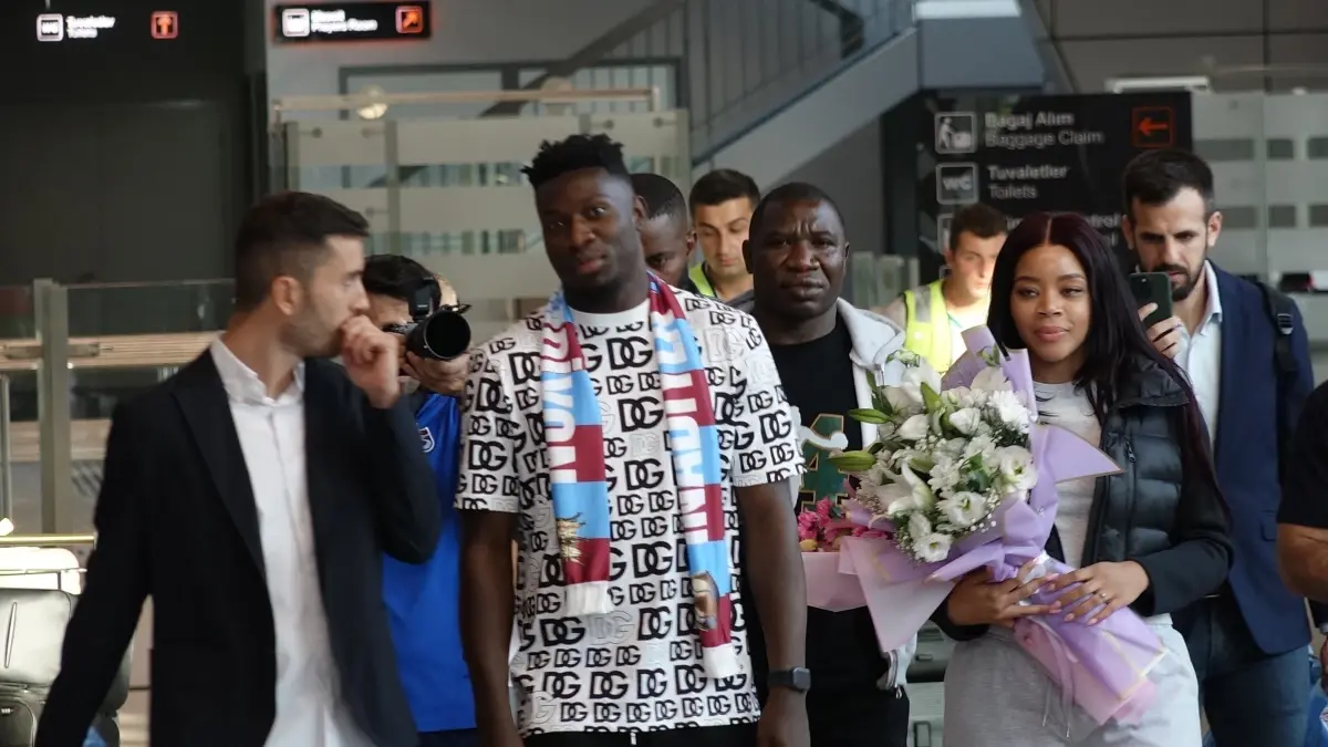 Trabzonspor'da Andre Onana Coşkuyla Karşılandı