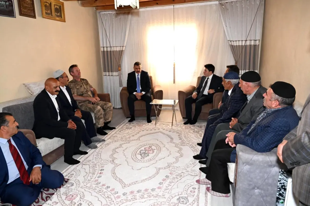 Erzurum Valisi Mustafa Çiftçi, Unutulan Çay Davetini Yerine Getirdi