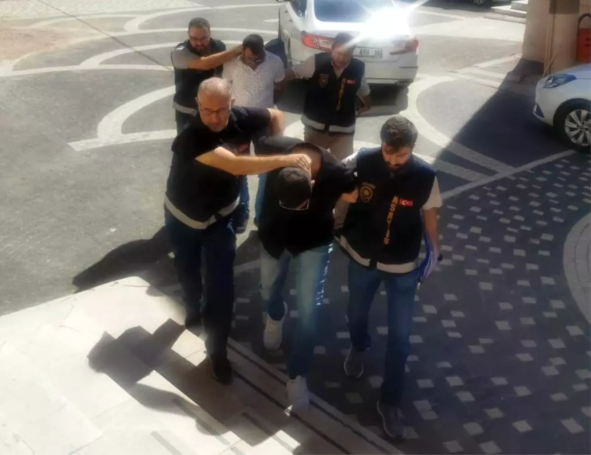 Konya'da Sahte Altın Operasyonu: İki Kişi Gözaltında