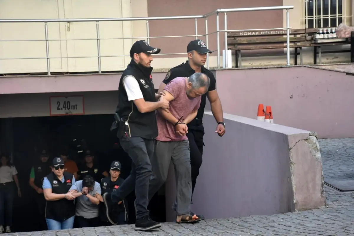 İzmir'deki Polis Merkezine Saldırıda 7 Kişi Tutuklandı