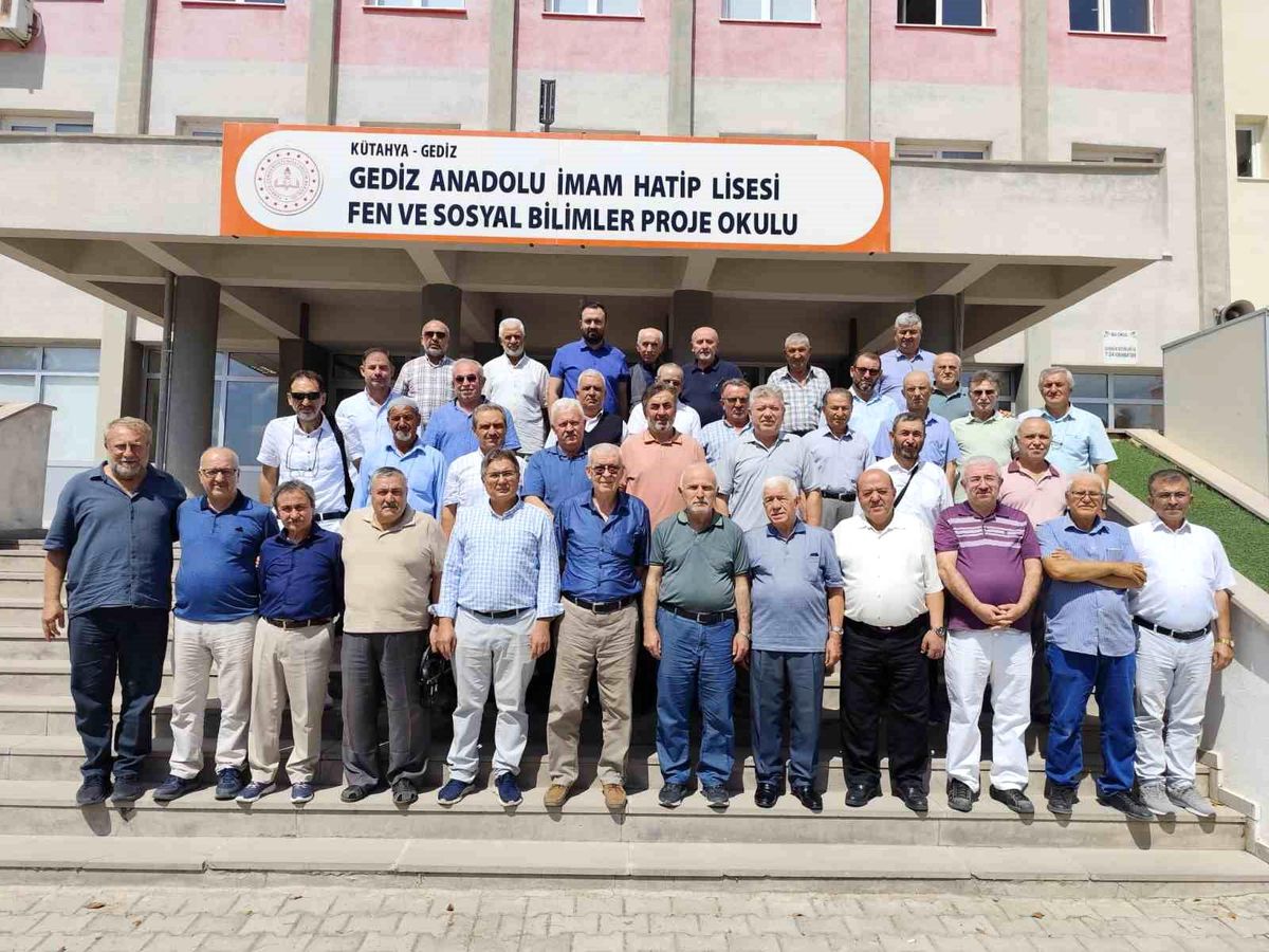 Gediz Anadolu İmam Hatip Lisesi Mezunları Buluştu