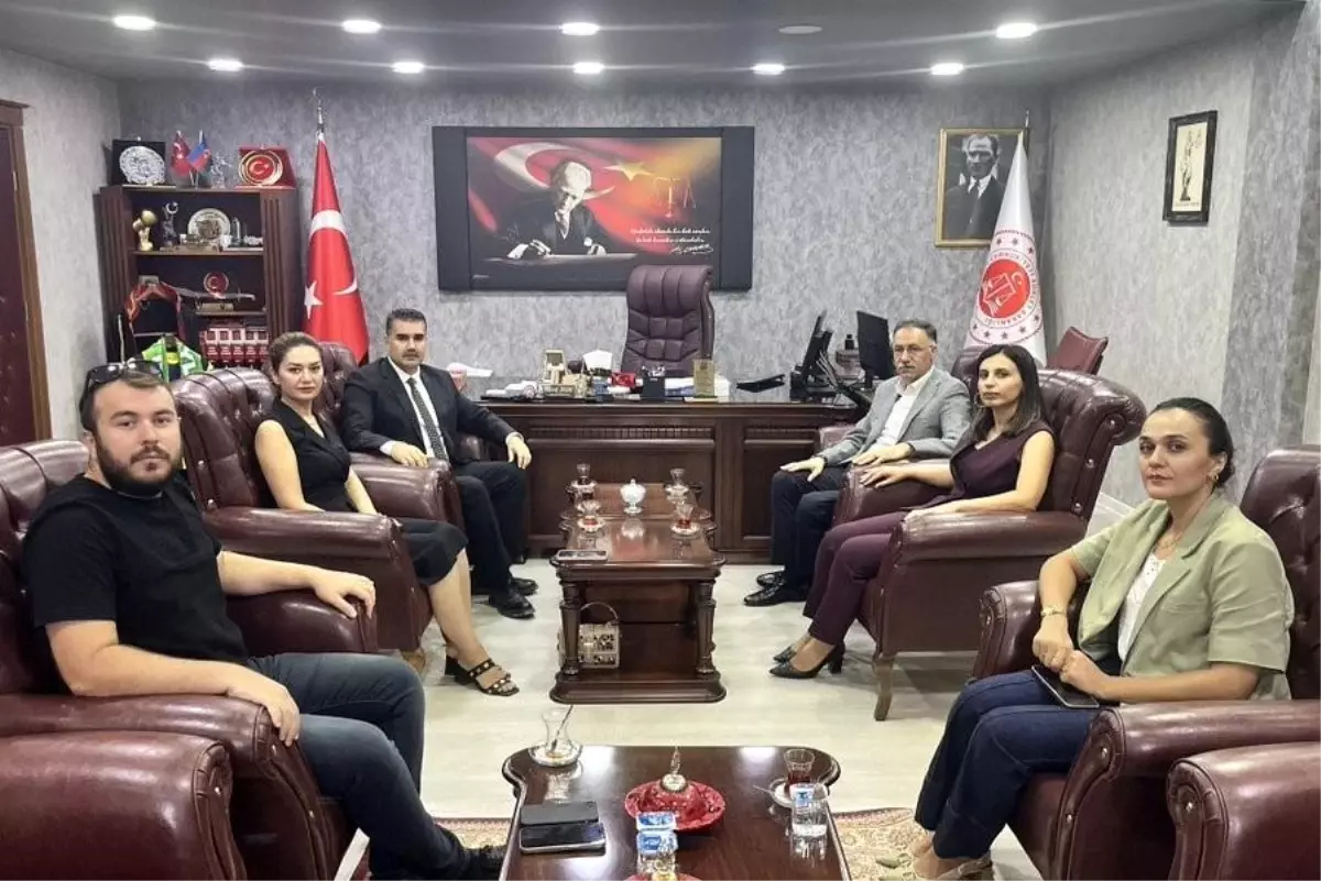 Iğdır Barosu Başkanı, Adli Yıl Açılışında Başsavcıyı Ziyaret Etti
