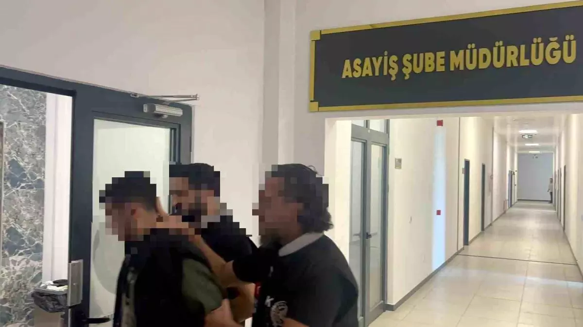 Gebze'de Kar Maskeli Şahıslar 30 El Ateş Açtı: İki Genç Kız Hayatını Kaybetti, Şüpheliler Tutuklandı