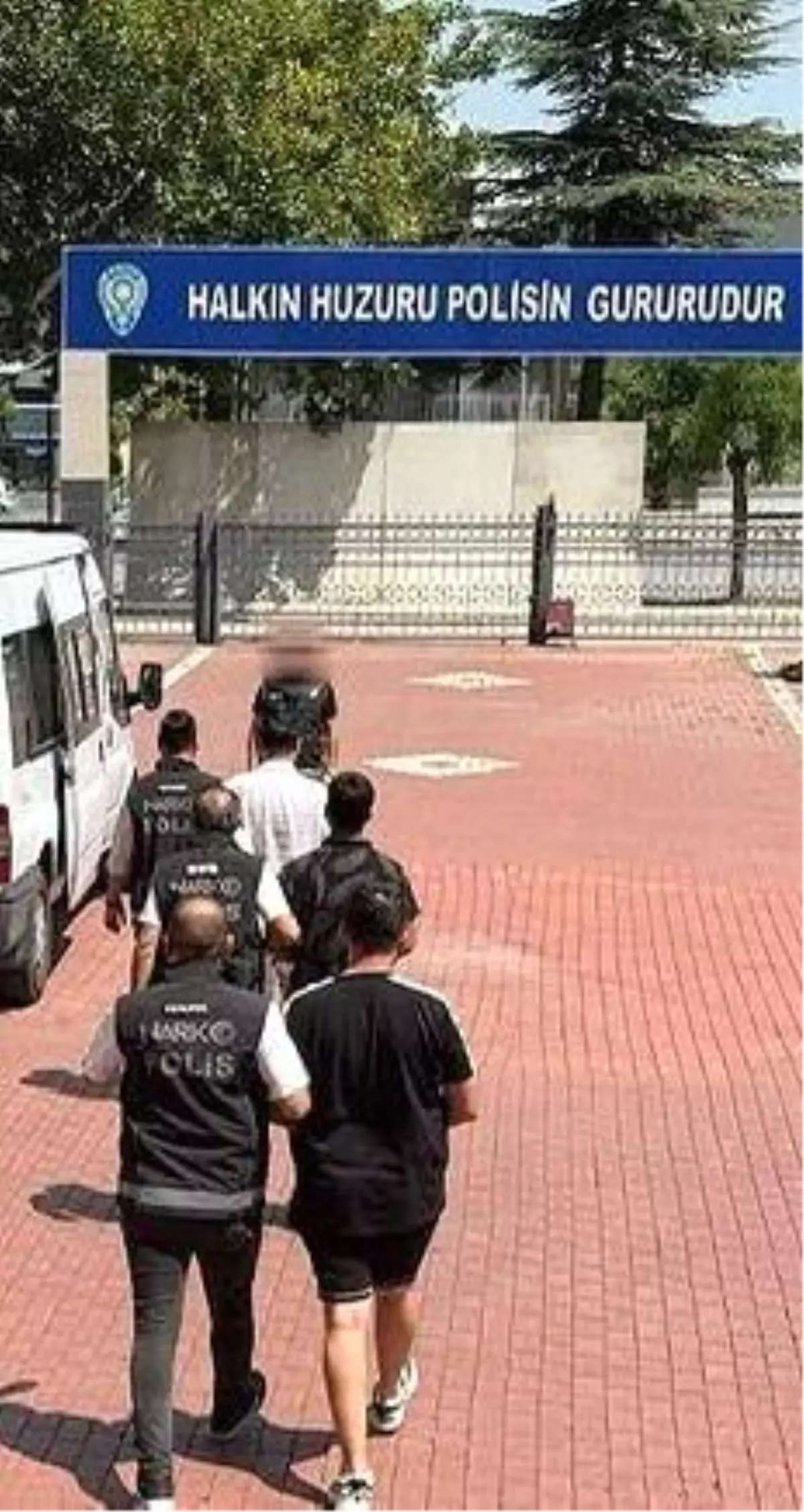 Isparta'da Uyuşturucu Suçundan Aranan 3 Kişi Yakalandı