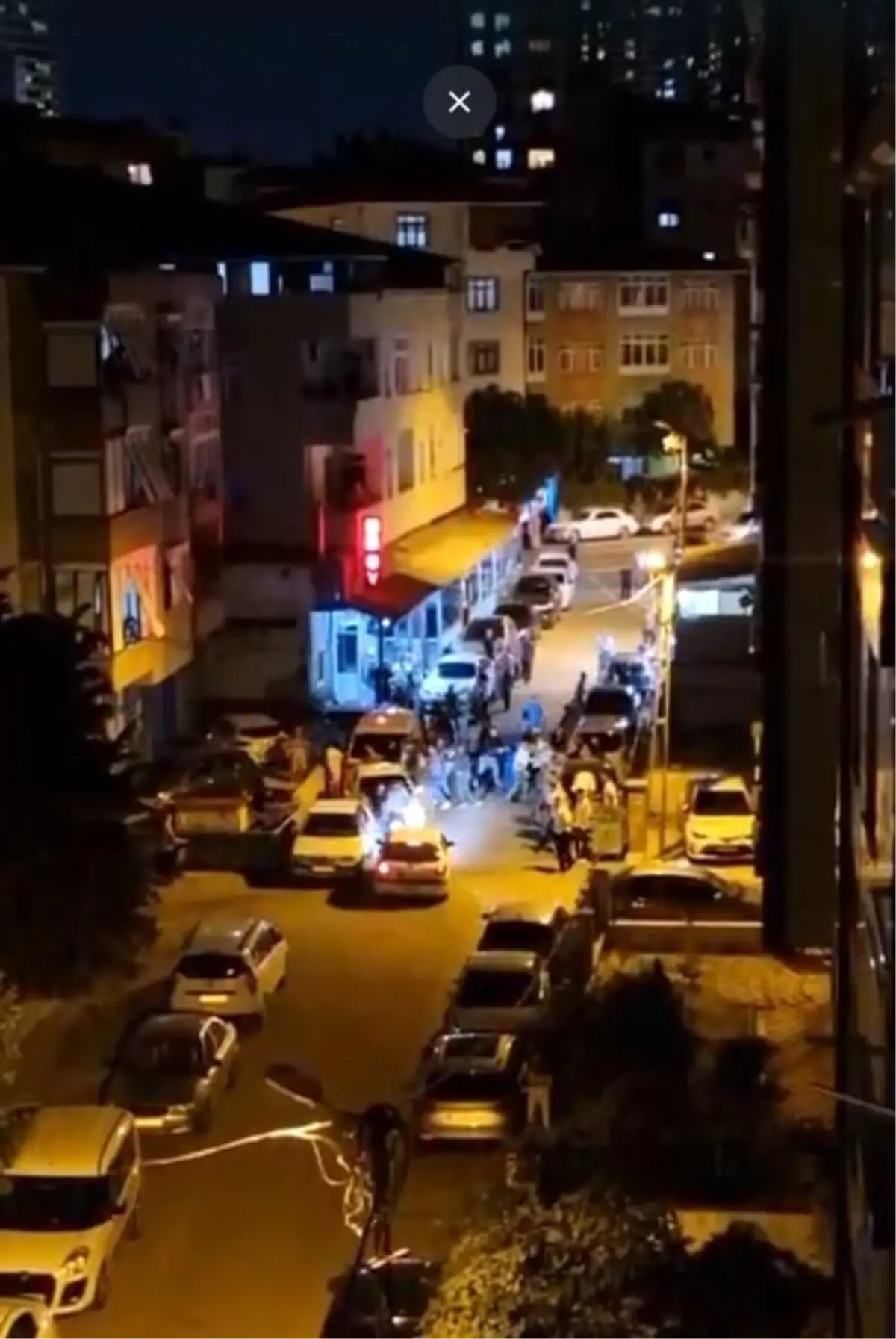 Kartal'da Düğün Kavgasında Sürücü Kalabalığın Üzerine Sürdü