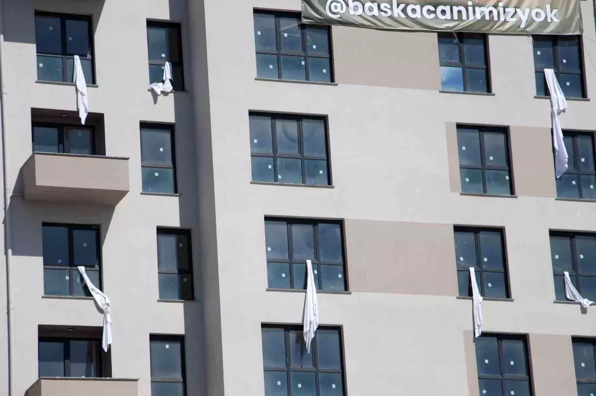 Bolu'da Grand Kartal Otel Faciasında Farkındalık Çağrısı