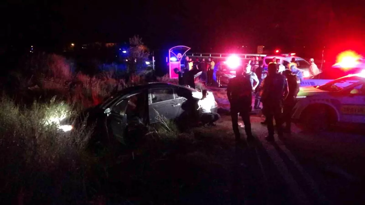 Malatya'da Kovalamaca Sonrası Kaza: 4 Yaralı ve Uyuşturucu Ele Geçirildi