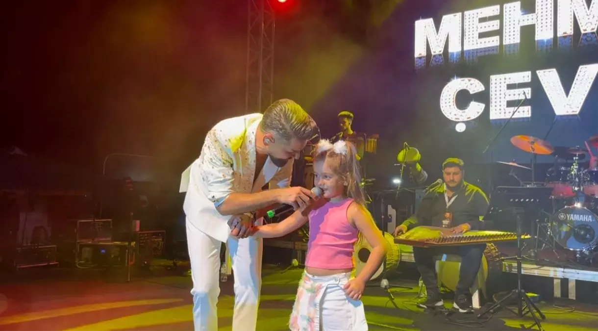 Mehmet Çevik, Gemlik'te Ücretsiz Konser Verdi