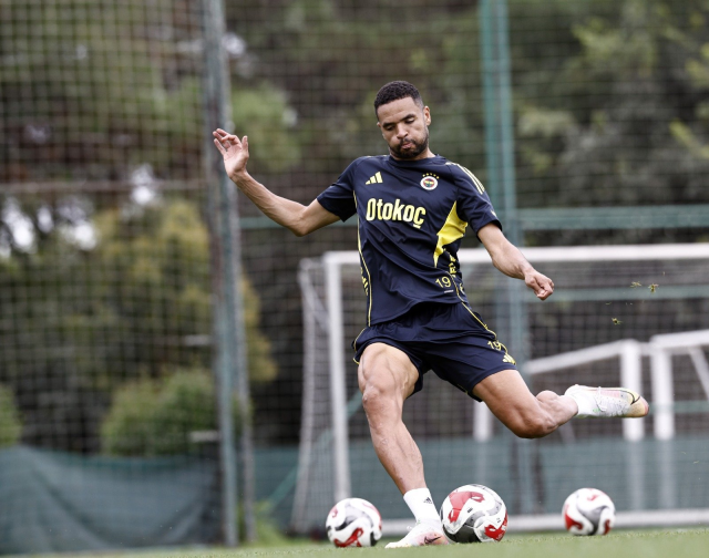 What have you done, En-Nesyri! Those who saw his legs said 'No way'